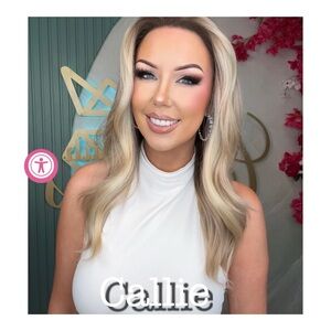 NEW Chelsey Smith Crowns 👑 “Callie” Standard Size Synthetic Wig